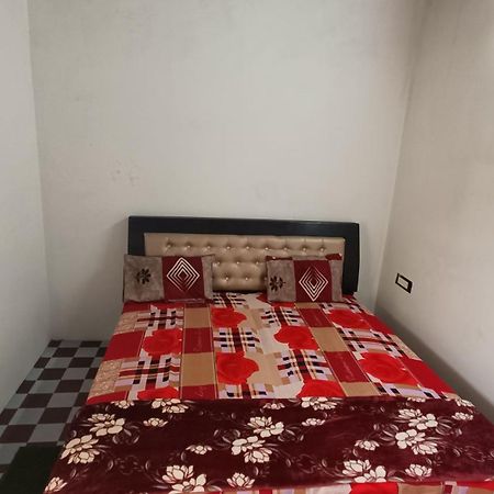 Keshav Narayan Home Stay 马图拉 外观 照片