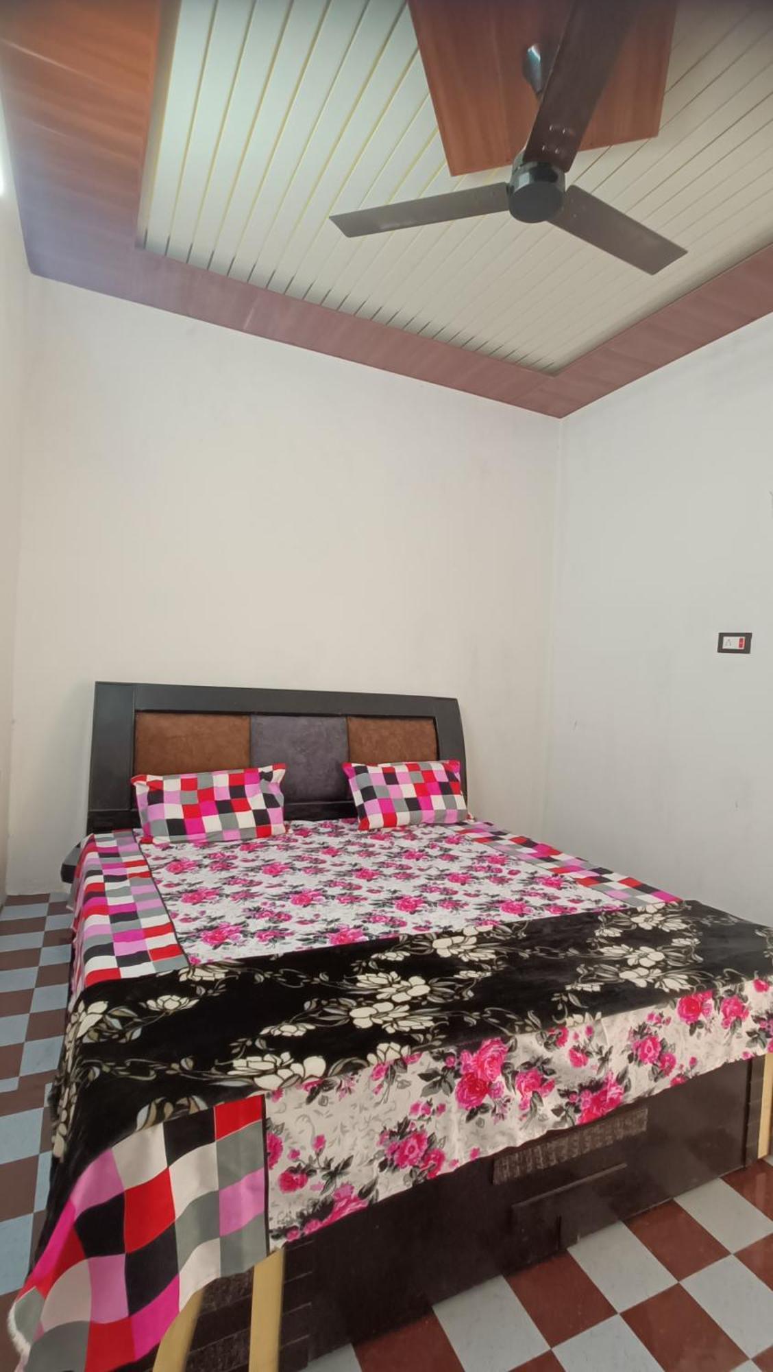 Keshav Narayan Home Stay 马图拉 外观 照片