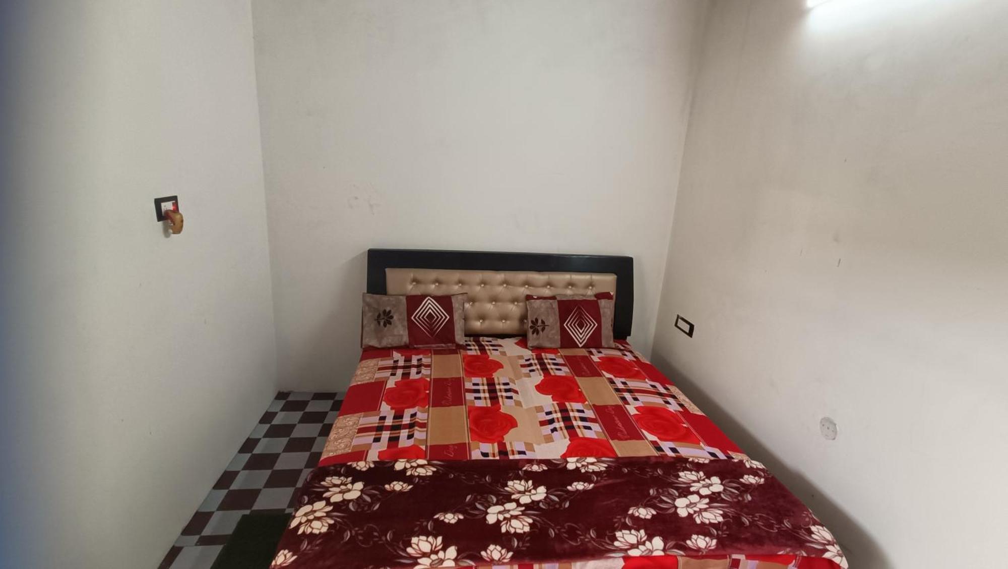 Keshav Narayan Home Stay 马图拉 外观 照片